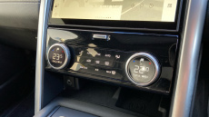 Land Rover Discovery 3.0 D300 Dynamic SE 5dr Auto Diesel Station Wagon